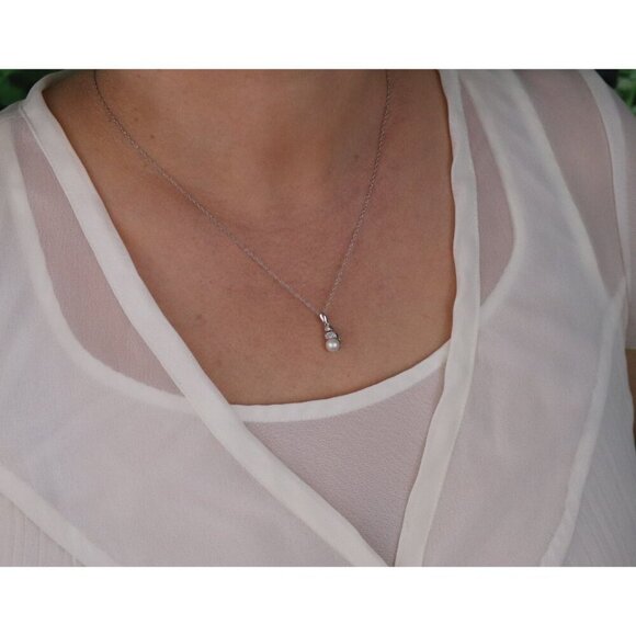 Pendant Only 14K White Gold Freshwater Pearl and Diamond Pendant 5/8" x 1/4" - Picture 2 of 6